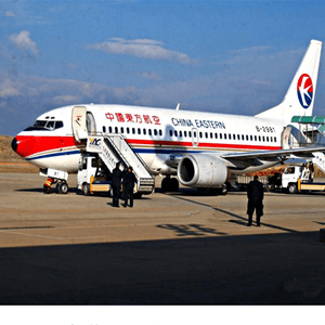 徕宁机场货运航空快运业稳步发展的原因是什么？